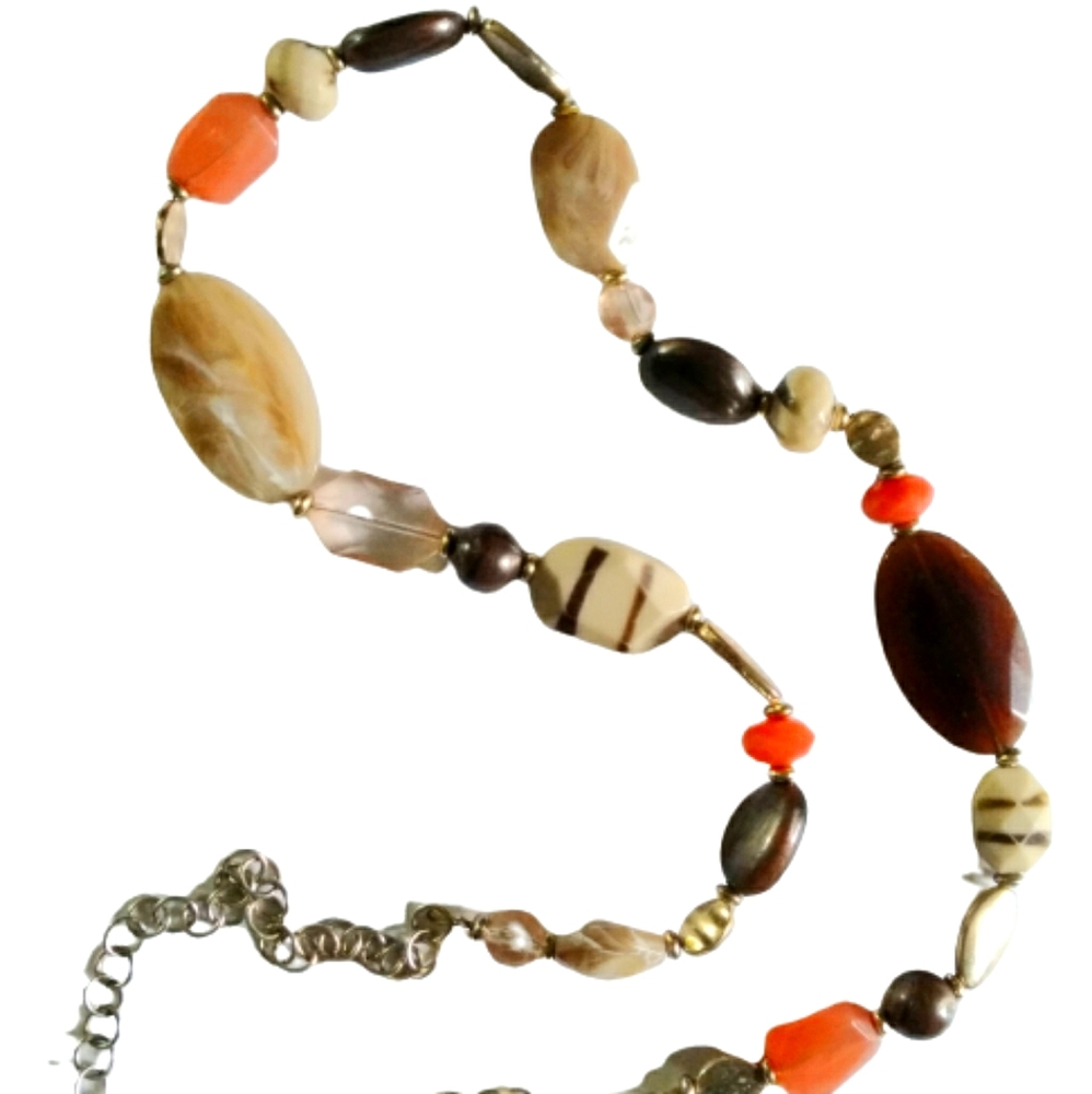 Tri-color beaded Stone necklace.
